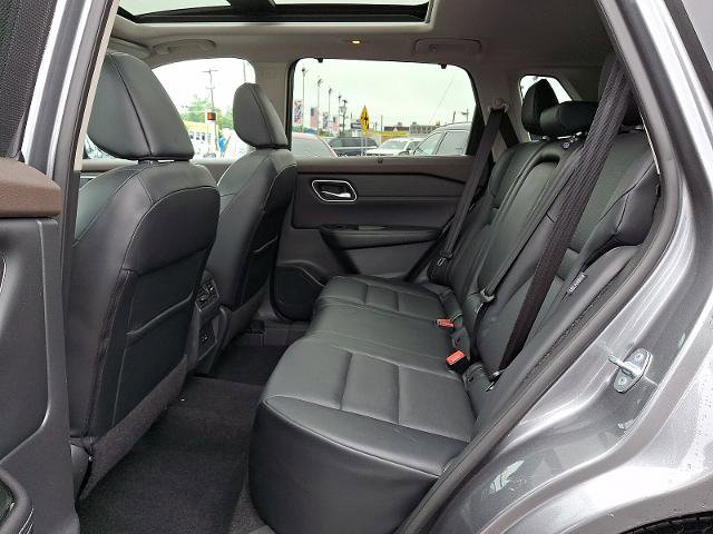 Used 2021 Nissan Rogue SV w/ Premium Package AWD/4WD image 10