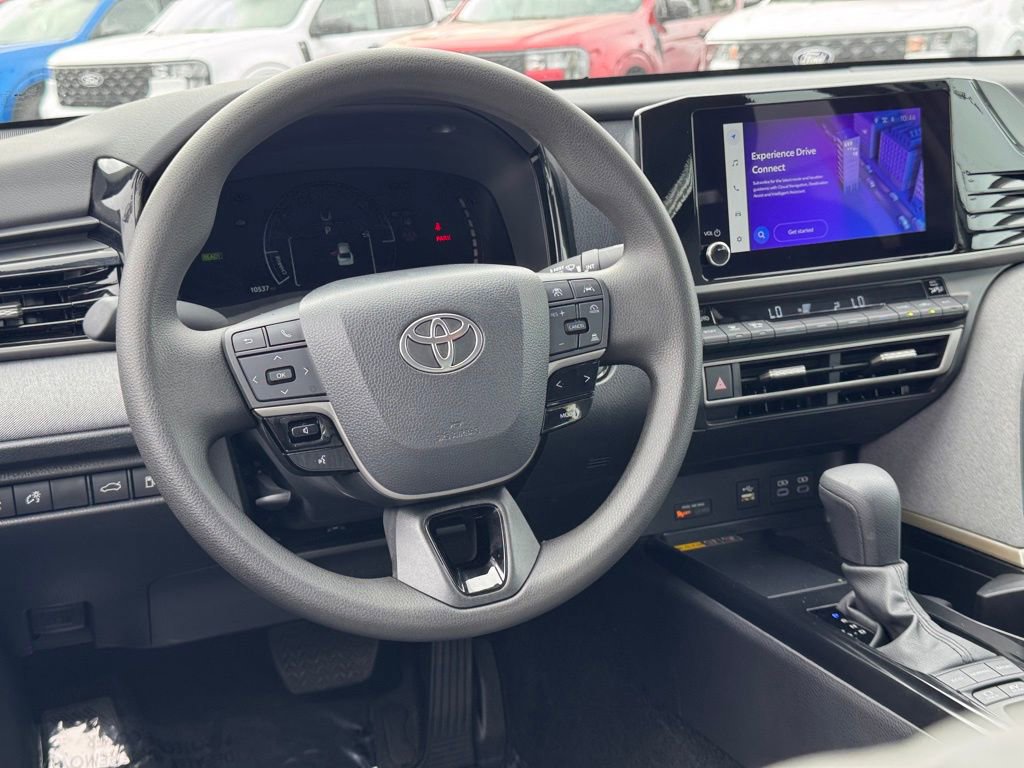 Used 2025 Toyota Camry LE FWD image 28