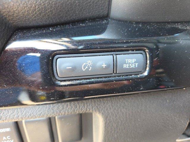 Used 2024 Nissan Titan SV w/ SV Convenience Package RWD image 34