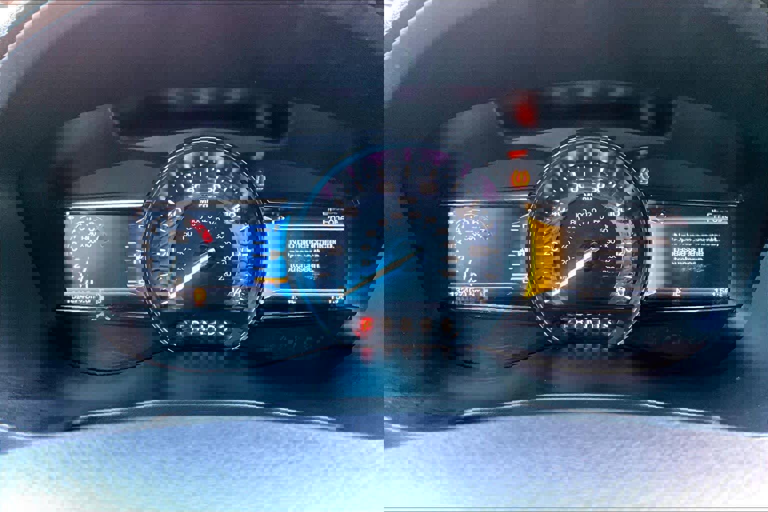 Certified 2017 Ford Explorer XLT w/ Equipment Group 202A image 28