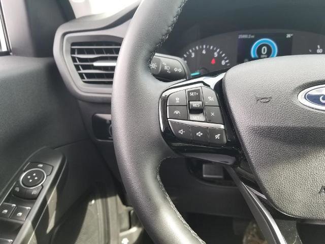 Certified 2022 Ford Escape SE w/ Cold Weather Package image 24