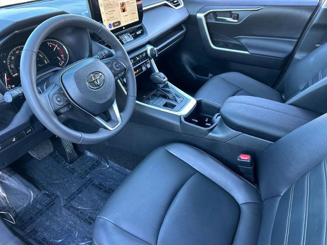 Used 2023 Toyota RAV4 XLE Premium image 9