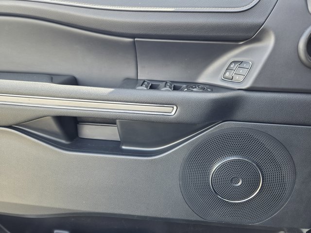 Certified 2022 Ford Expedition XLT image 19