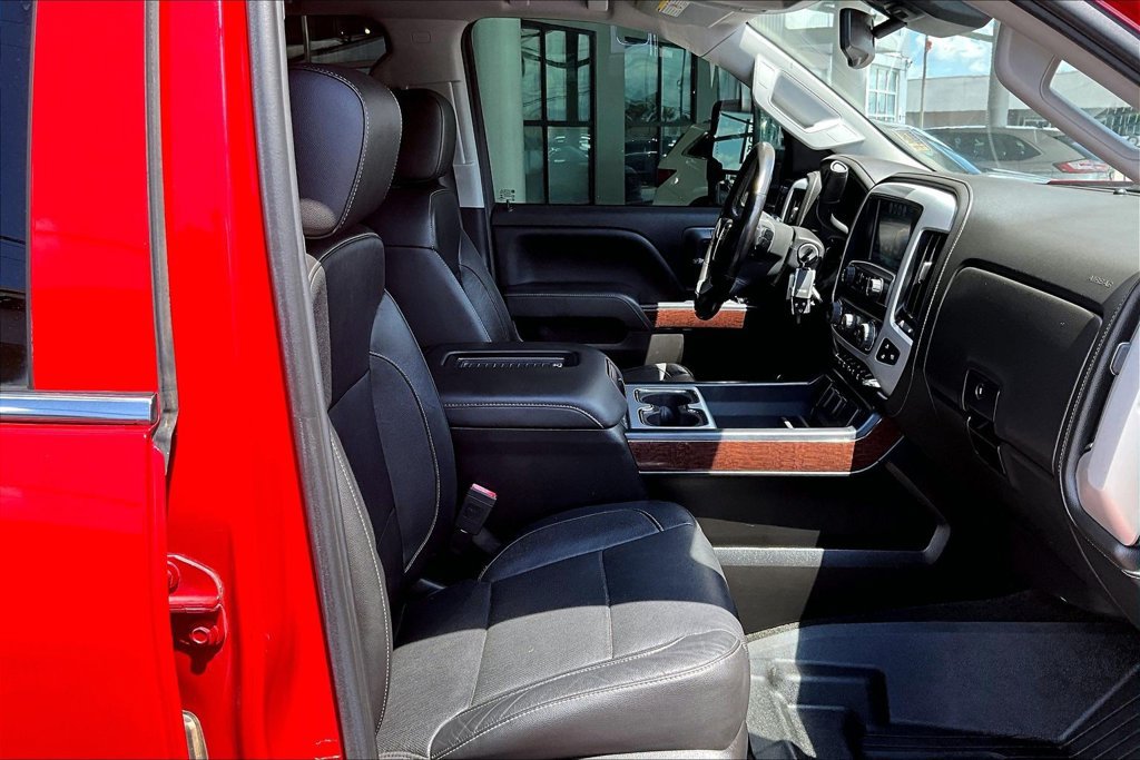 Used 2018 GMC Sierra 3500 SLT w/ Duramax Plus Package AWD/4WD image 6