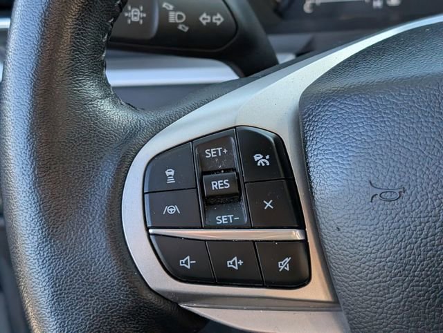 Certified 2022 Ford Explorer XLT w/ Equipment Group 202A image 25