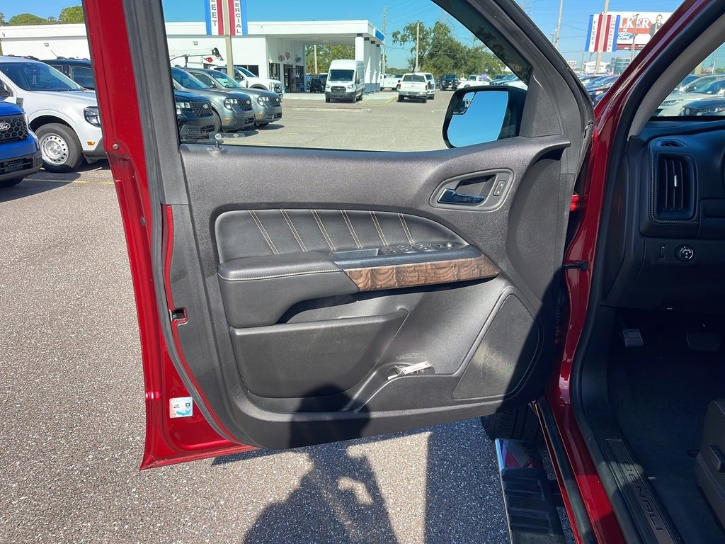 Used 2021 GMC Canyon Denali image 8