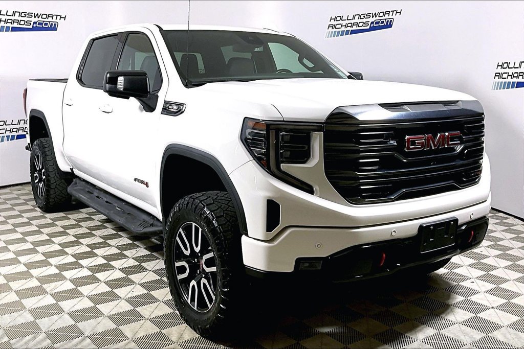 Used 2023 GMC Sierra 1500 AT4 w/ AT4 Premium Package AWD/4WD image 3