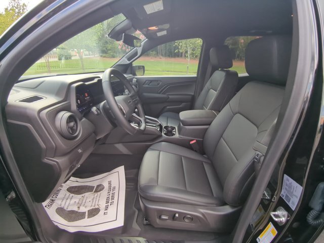 Used 2026 Chevrolet Colorado Trail Boss AWD/4WD image 14