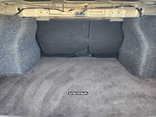 Used 2025 Nissan Versa SV image 32