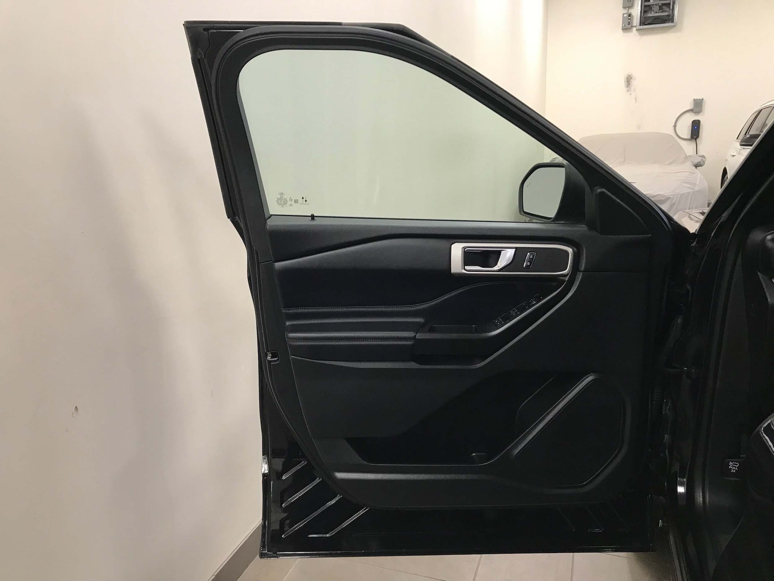 Certified 2020 Ford Explorer XLT w/ Equipment Group 202A AWD/4WD image 15