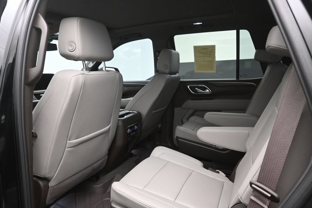 Used 2024 Chevrolet Tahoe Z71 w/ Luxury Package AWD/4WD image 25