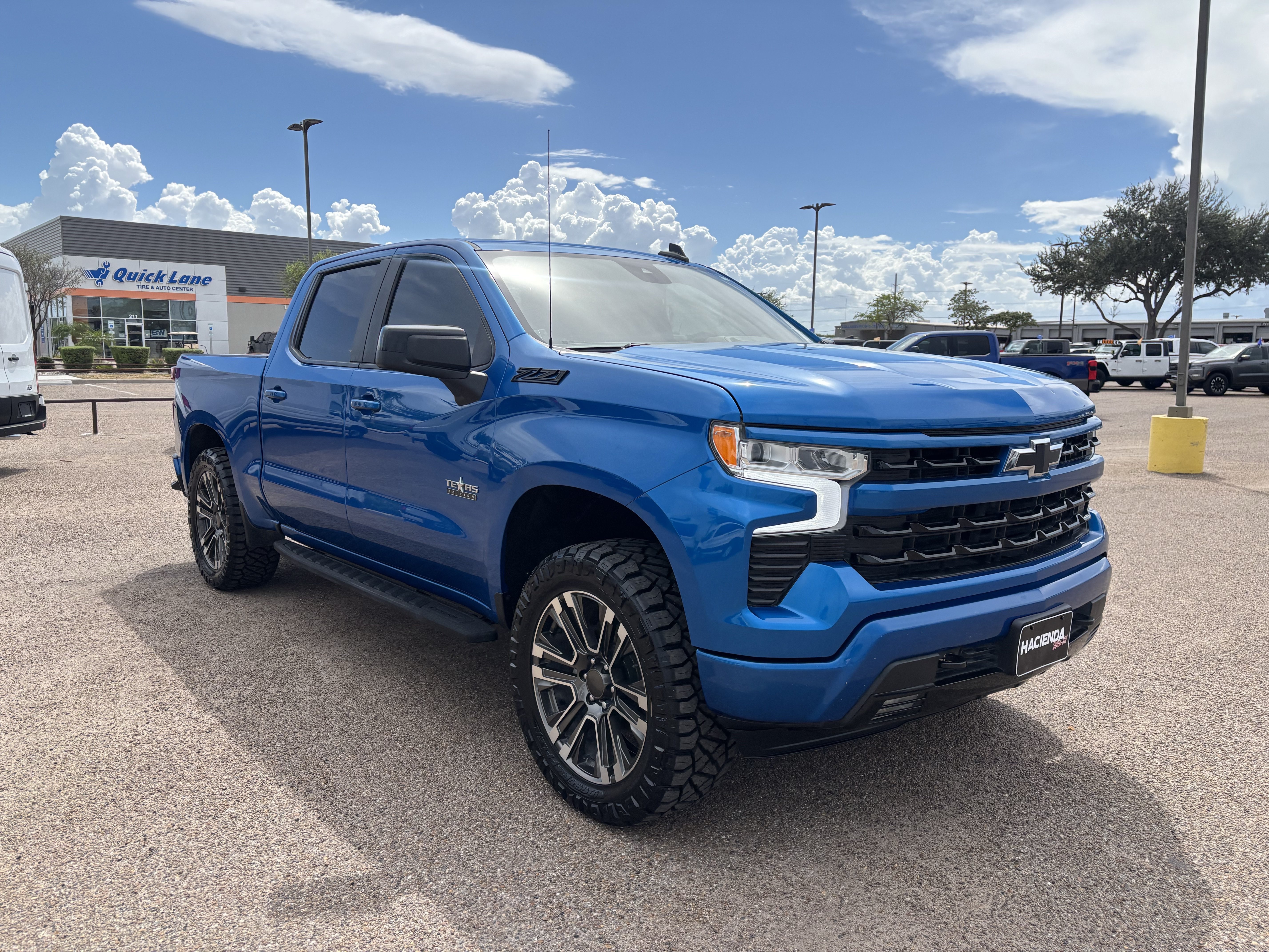 Used 2023 Chevrolet Silverado 1500 RST w/ Texas Edition Plus AWD/4WD image 5
