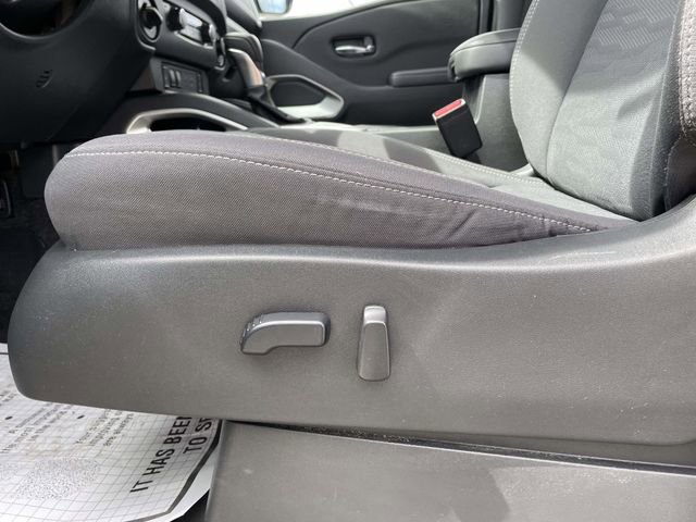 Used 2023 Nissan Frontier SV w/ SV Convenience Package image 19