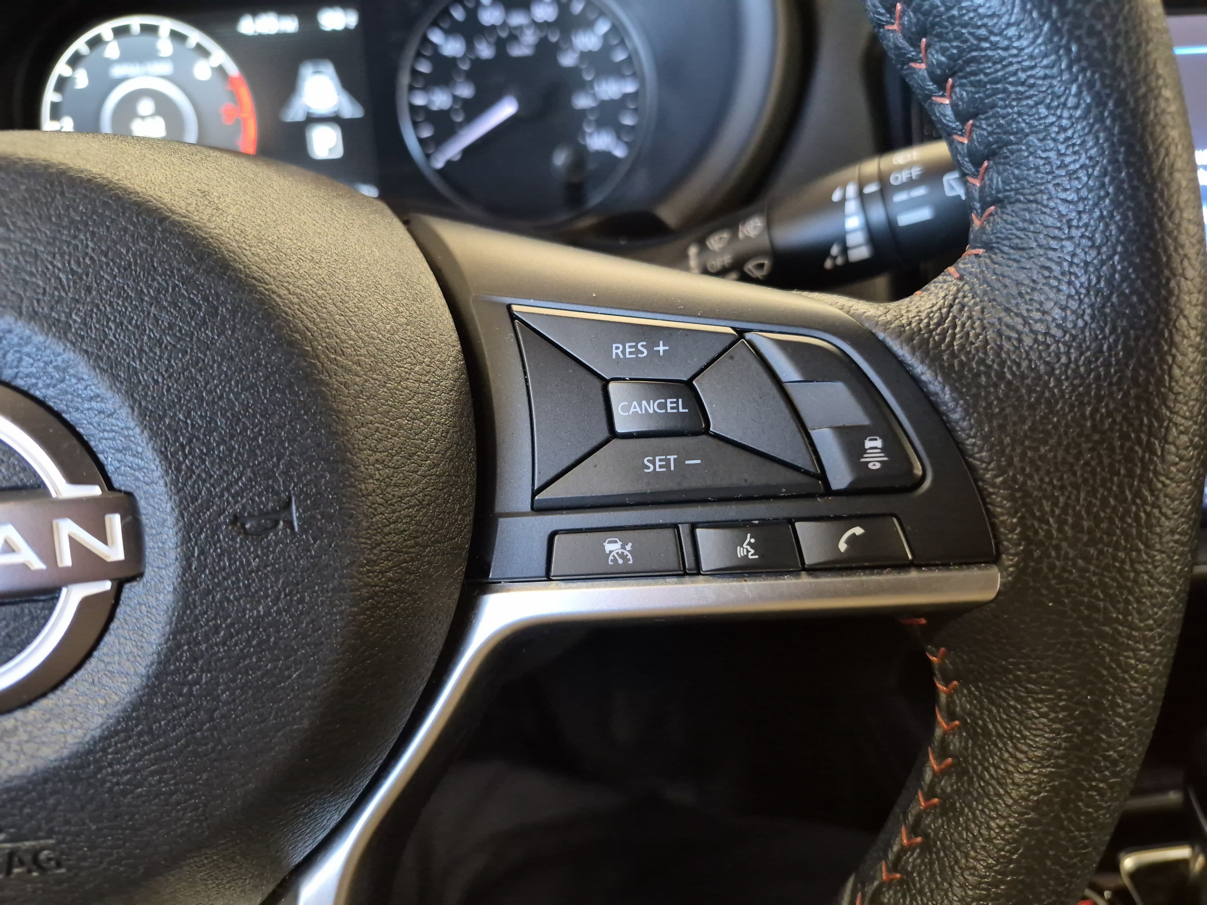 Used 2024 Nissan Kicks SR w/ SR Premium Package FWD image 23