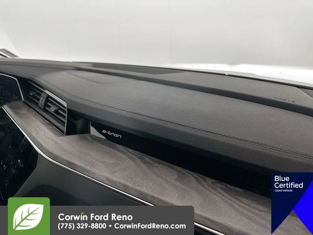 Used 2021 Audi e-tron Premium Plus w/ Premium Plus Package AWD/4WD image 34