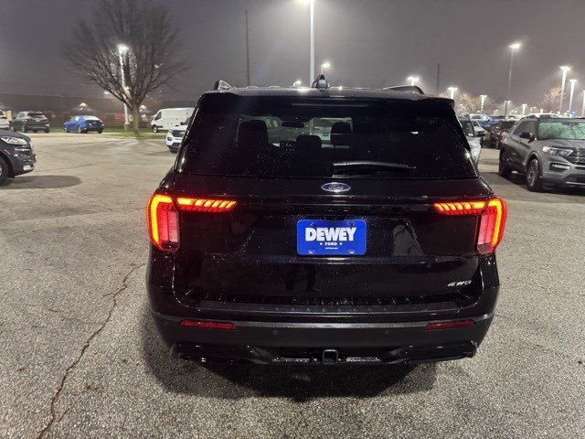 Certified 2025 Ford Explorer ST-Line w/ ST-Line Street Pack image 7