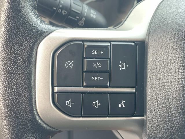 Certified 2024 Ford Expedition XLT image 9