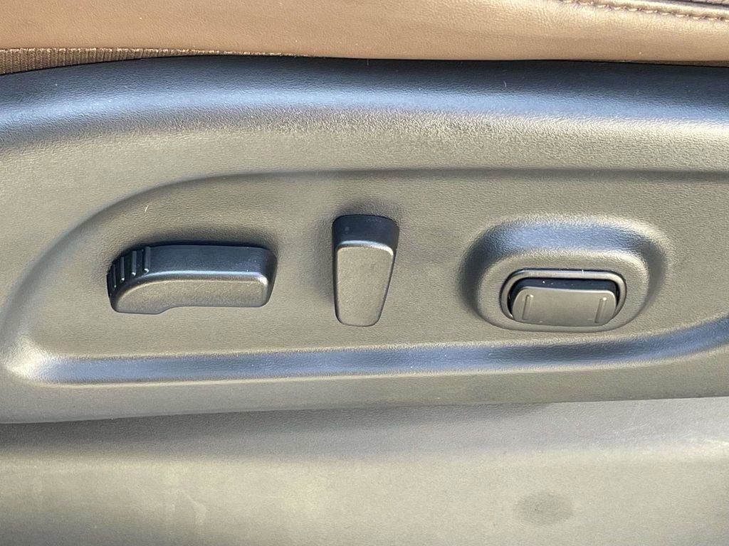 Used 2024 Nissan Titan Platinum Reserve w/ Moonroof Package image 14