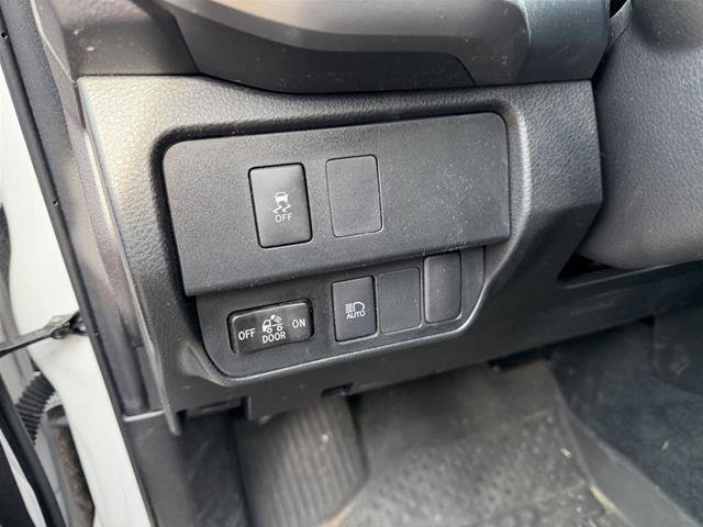 Used 2022 Toyota Tacoma SR5 w/ Technology Package AWD/4WD image 16