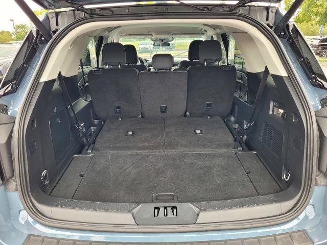 Certified 2025 Ford Explorer Active RWD image 35