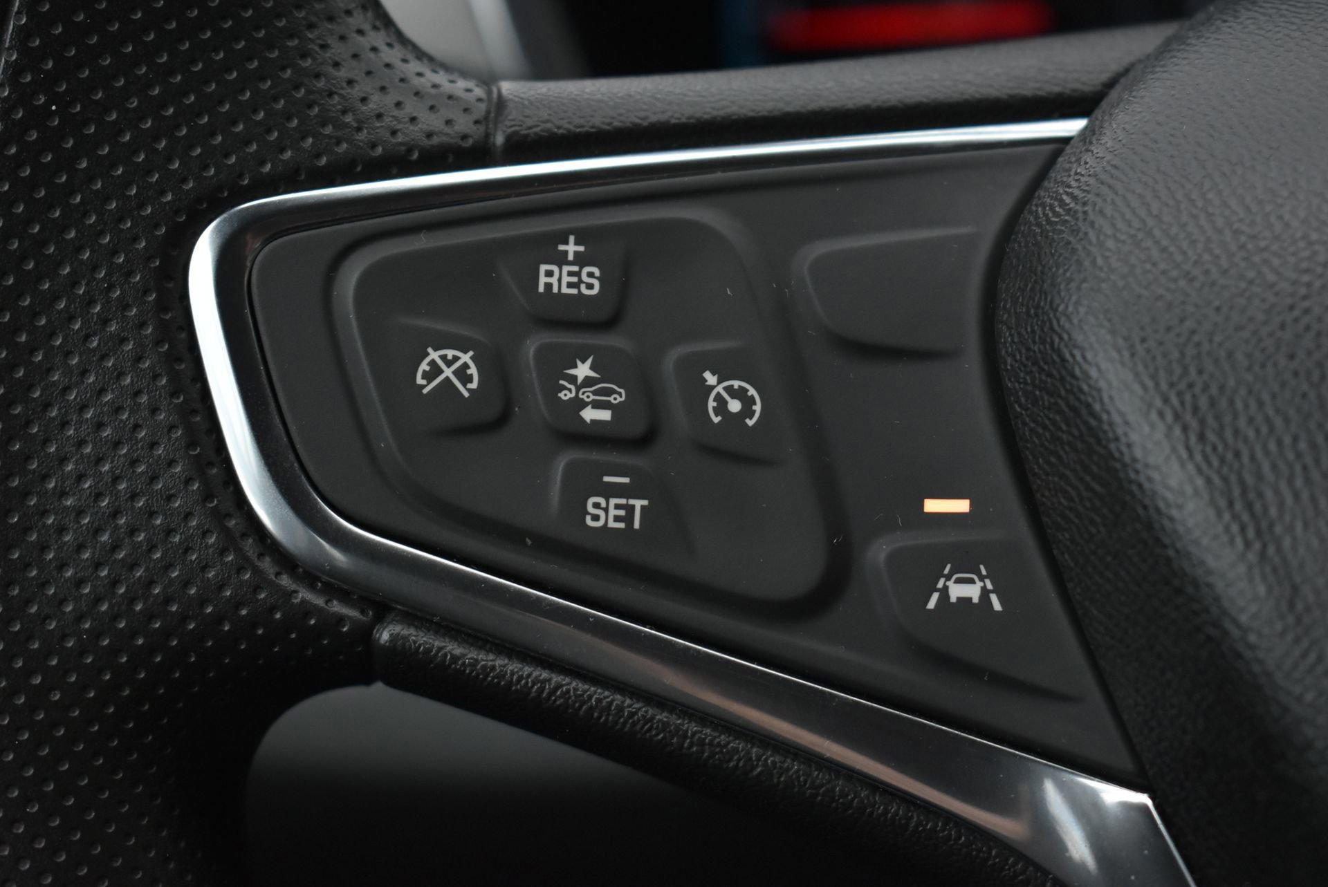 Used 2020 Chevrolet Equinox LS image 17