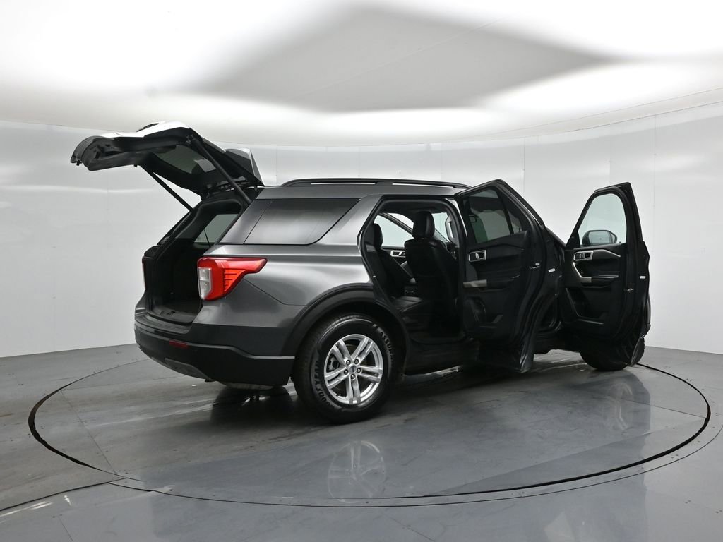 Certified 2020 Ford Explorer XLT w/ Equipment Group 202A image 6