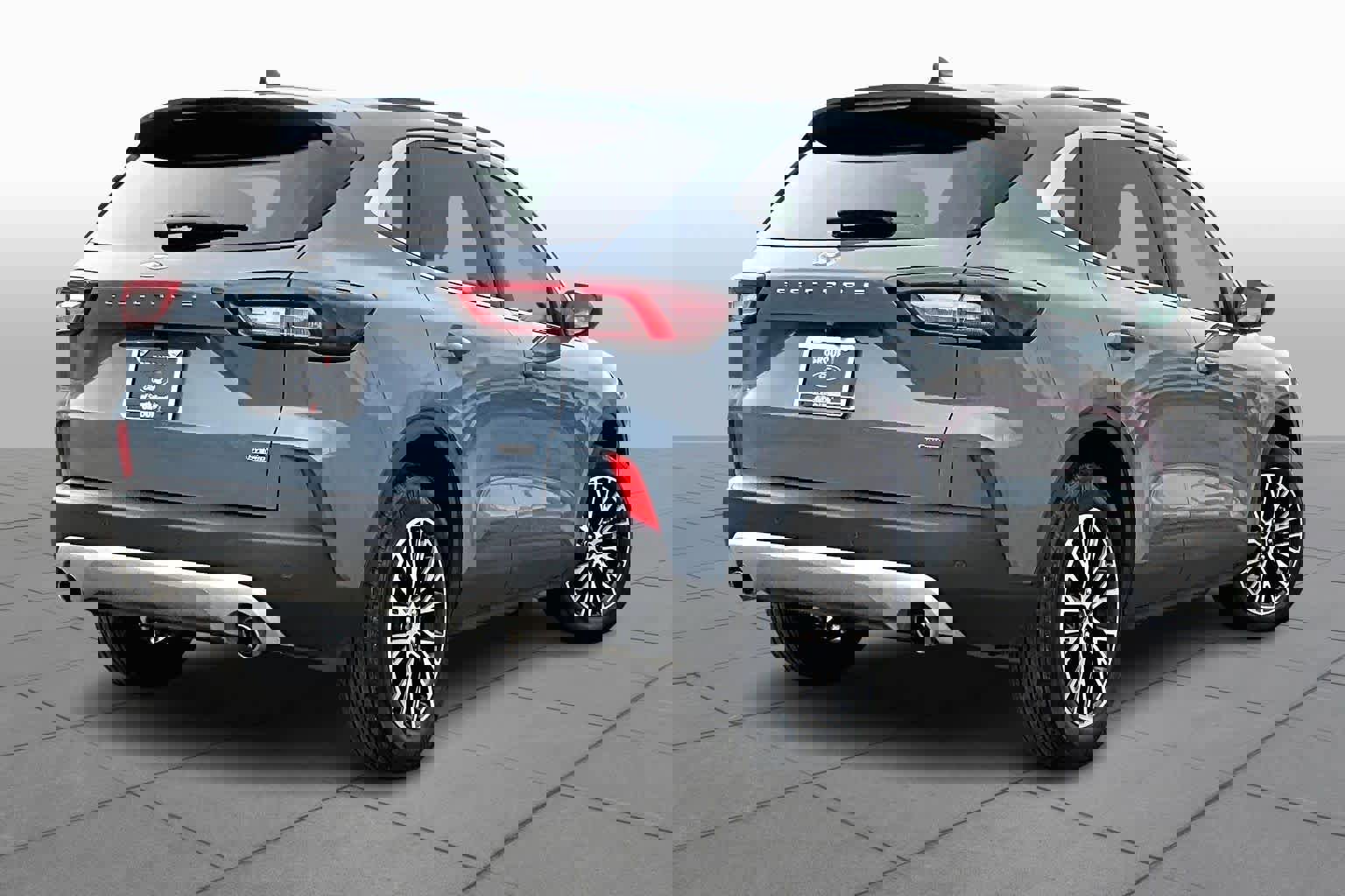 Certified 2025 Ford Escape SE w/ PHEV Premium Package image 3