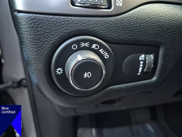 Used 2019 Jeep Cherokee Latitude w/ Popular Appearance Group FWD image 17