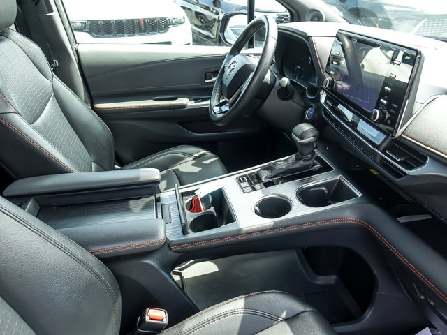 Used 2021 Toyota Sienna XSE w/ XSE Plus Package AWD/4WD image 29