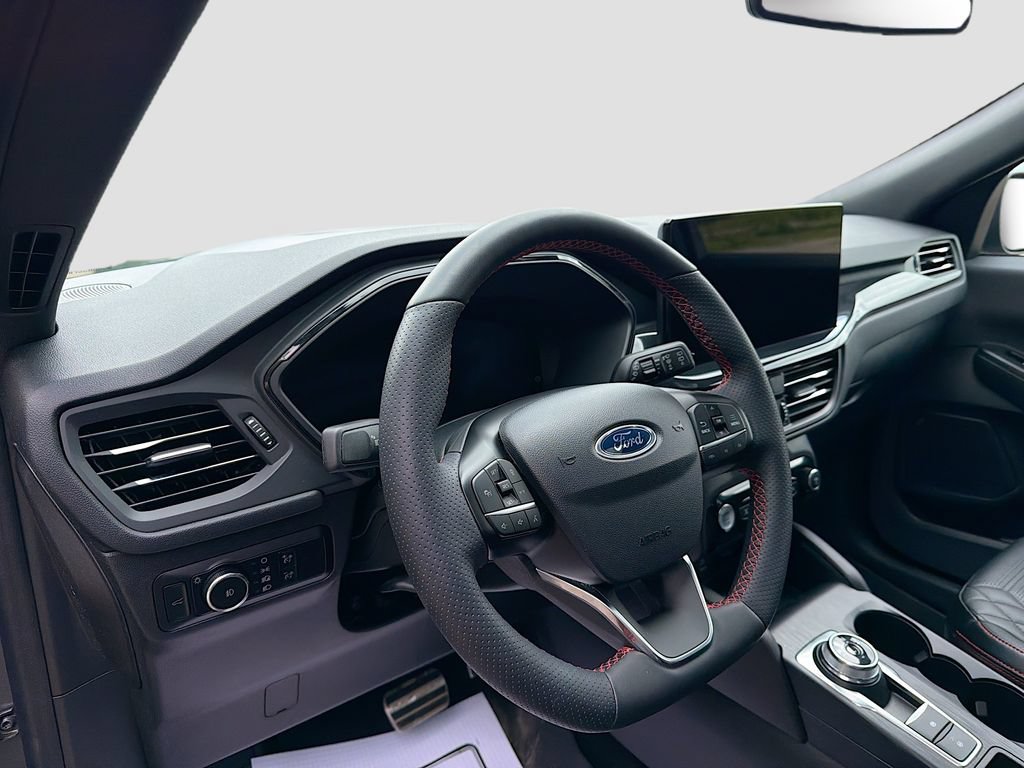 Certified 2023 Ford Escape ST-Line Elite w/ Premium Technology Package AWD/4WD image 7