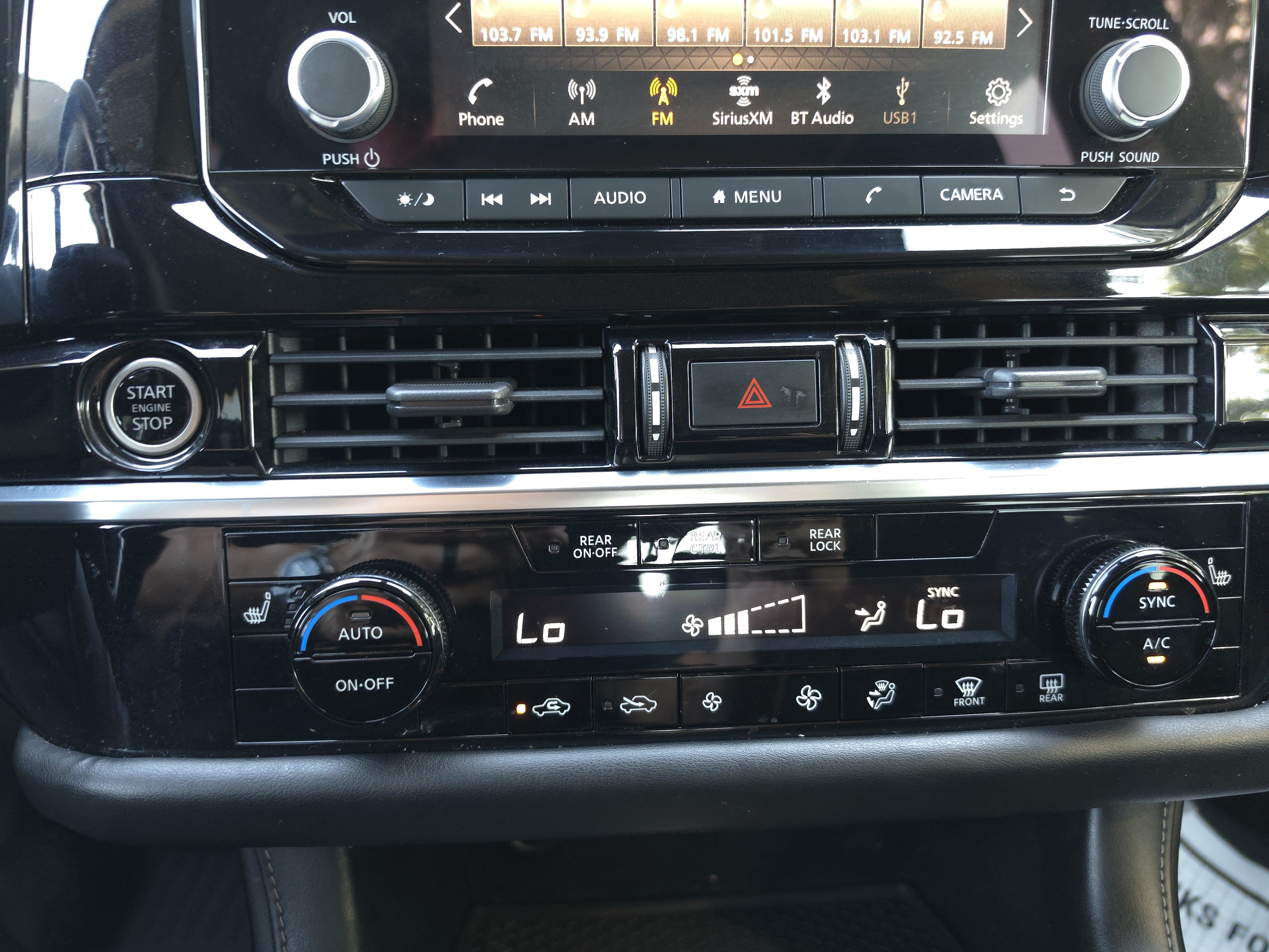 Used 2022 Nissan Pathfinder SV w/ SV Premium Package AWD/4WD image 12