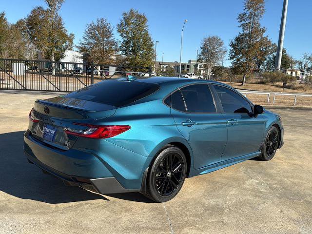 Used 2025 Toyota Camry SE w/ Convenience Package image 5