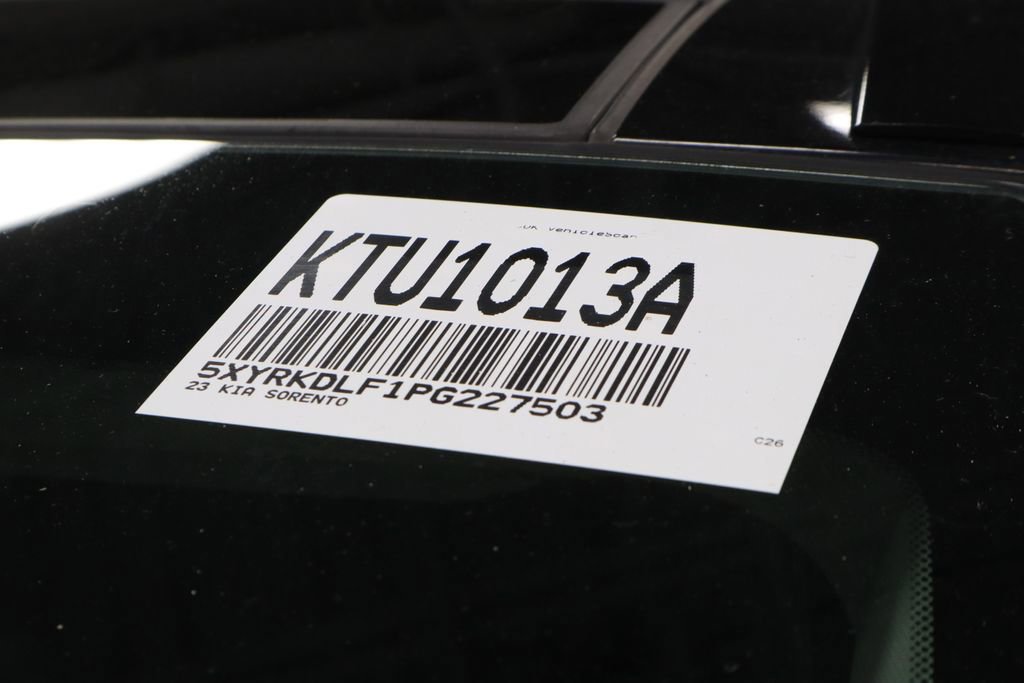Used 2023 Kia Sorento SX image 40