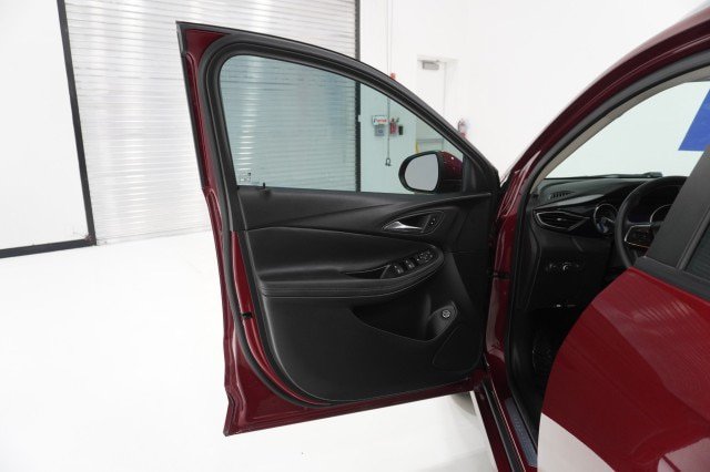 Used 2023 Buick Encore GX Select w/ Sport Touring Package FWD image 14