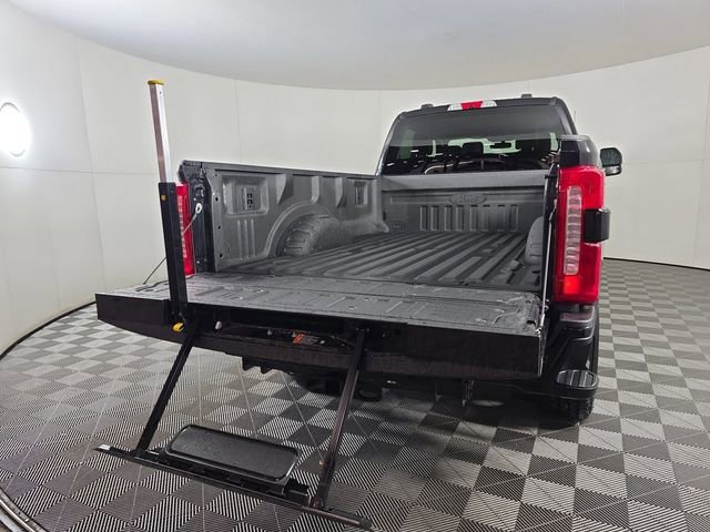 Certified 2025 Ford F350 Lariat w/ Black Appearance Package image 11