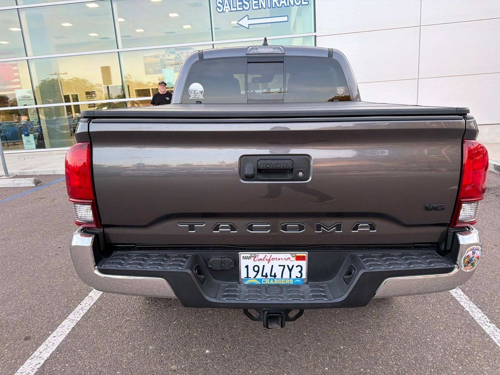 Used 2021 Toyota Tacoma SR5 RWD image 16