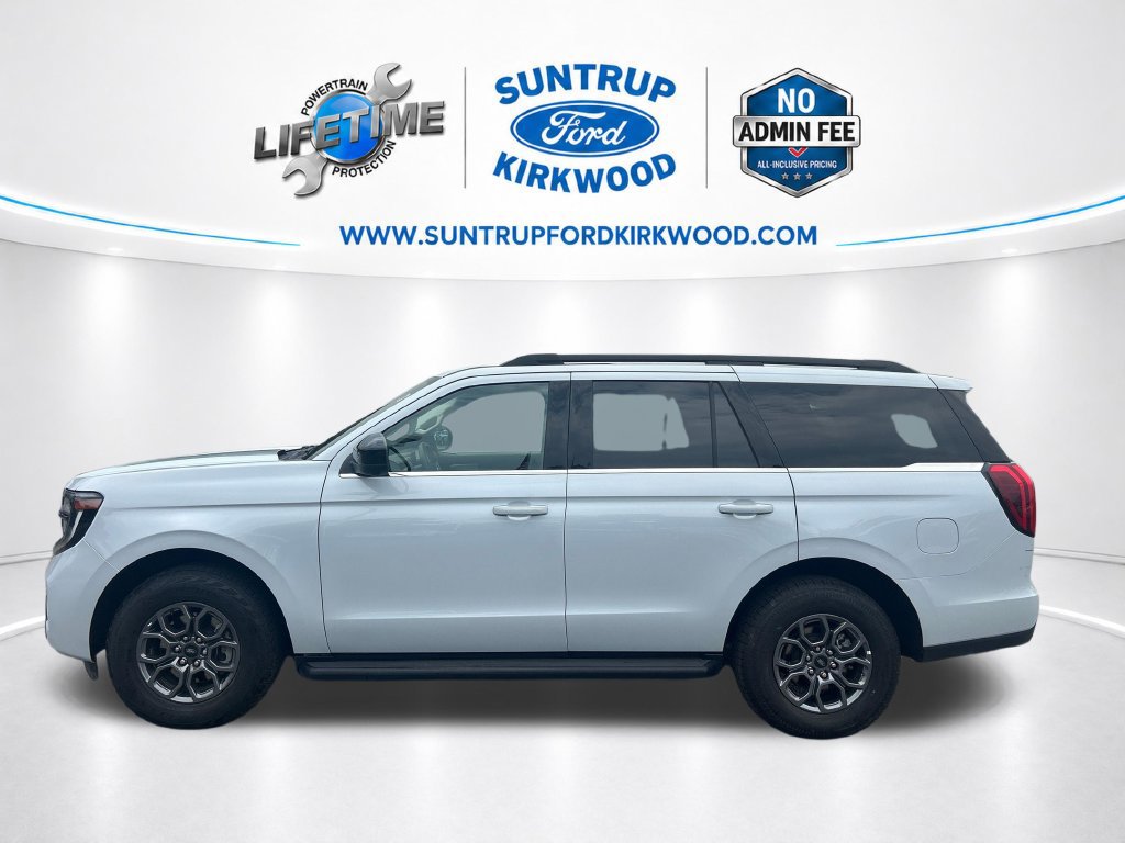 Certified 2025 Ford Expedition Active AWD/4WD image 2