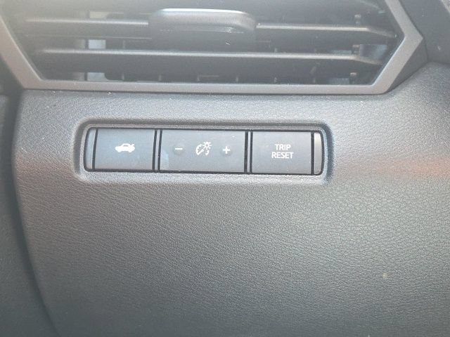 Used 2025 Nissan Altima 2.5 SV FWD image 23