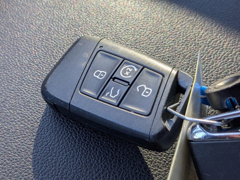 Used 2021 Volkswagen Atlas SEL Premium image 33