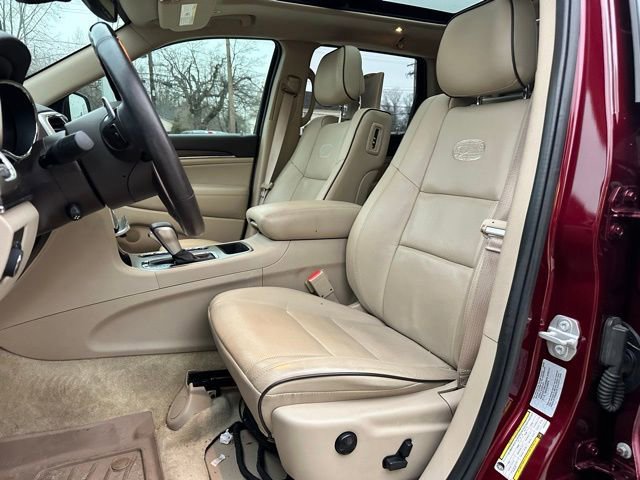 Used 2017 Jeep Grand Cherokee Overland w/ Jeep Active Safety Group image 45