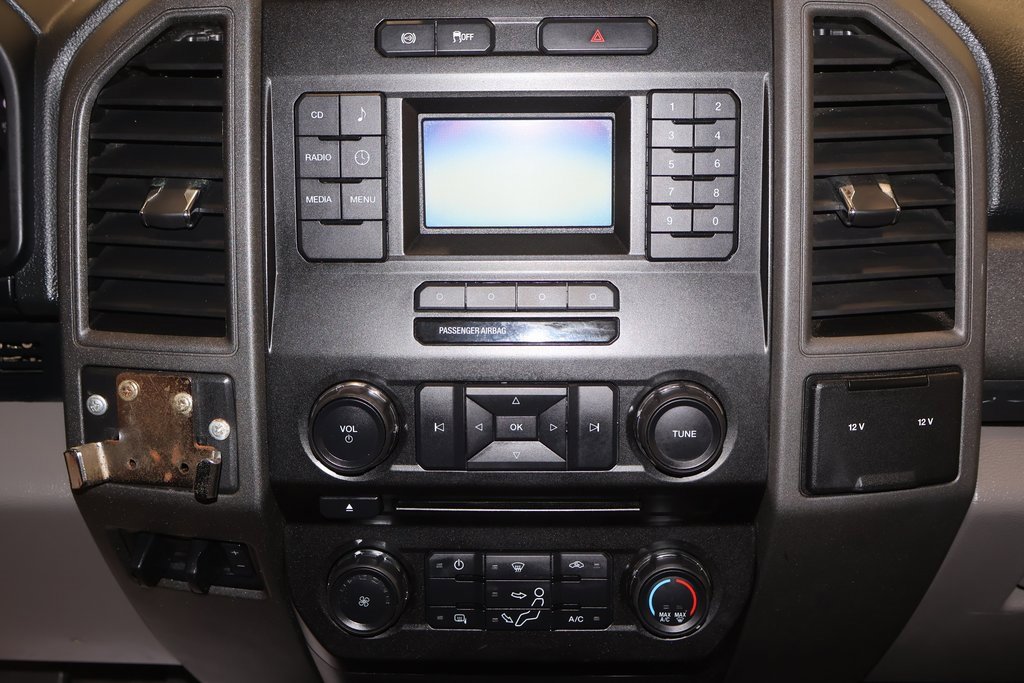 Certified 2017 Ford F550 4x4 Regular Cab Super Duty image 19