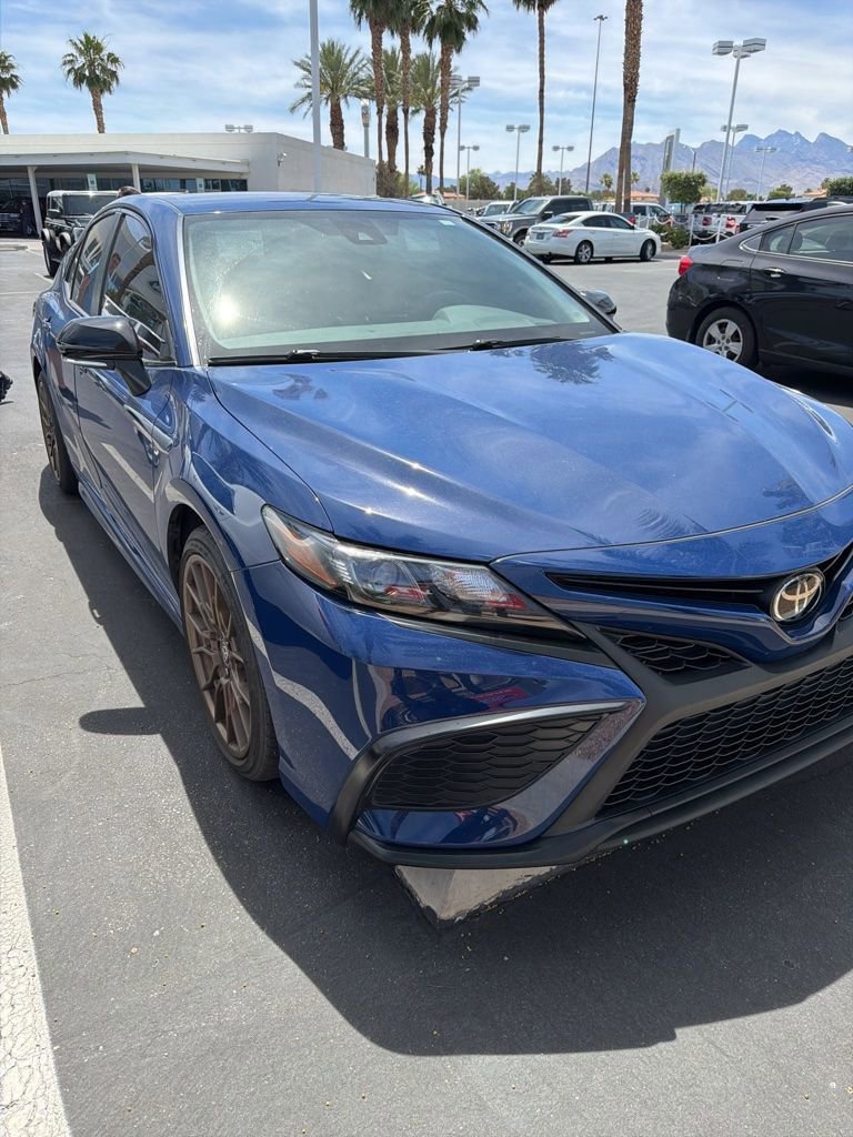 Used 2023 Toyota Camry SE FWD image 2