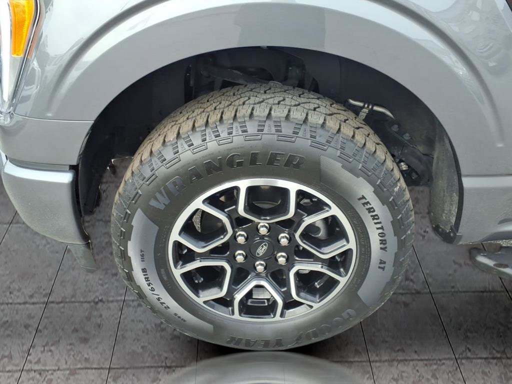Certified 2023 Ford F150 XLT w/ Equipment Group 302A High image 5