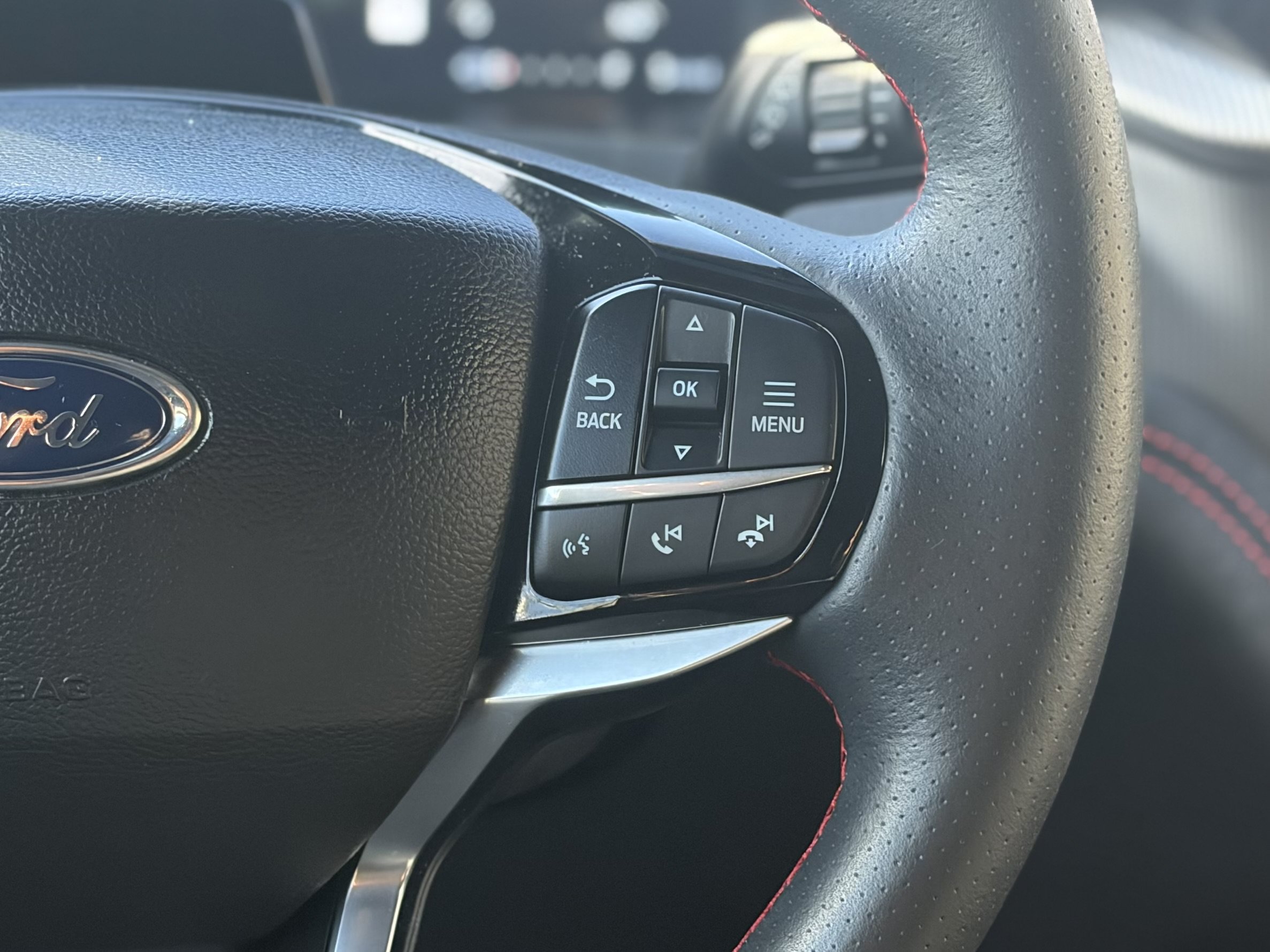 Certified 2025 Ford Explorer ST-Line AWD/4WD image 32