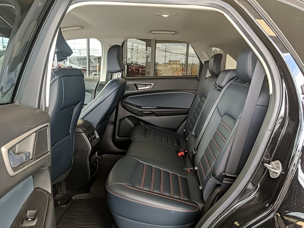 Certified 2023 Ford Edge SEL w/ Sport Appearance Package AWD/4WD image 12