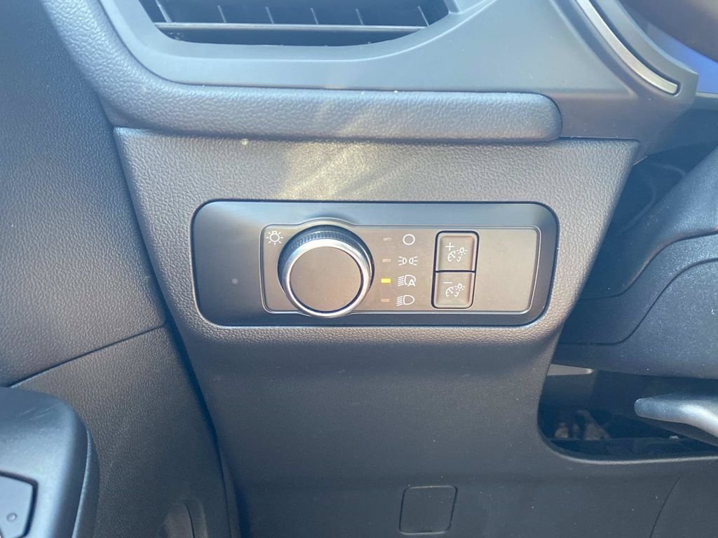 Certified 2025 Ford Escape Active FWD image 31