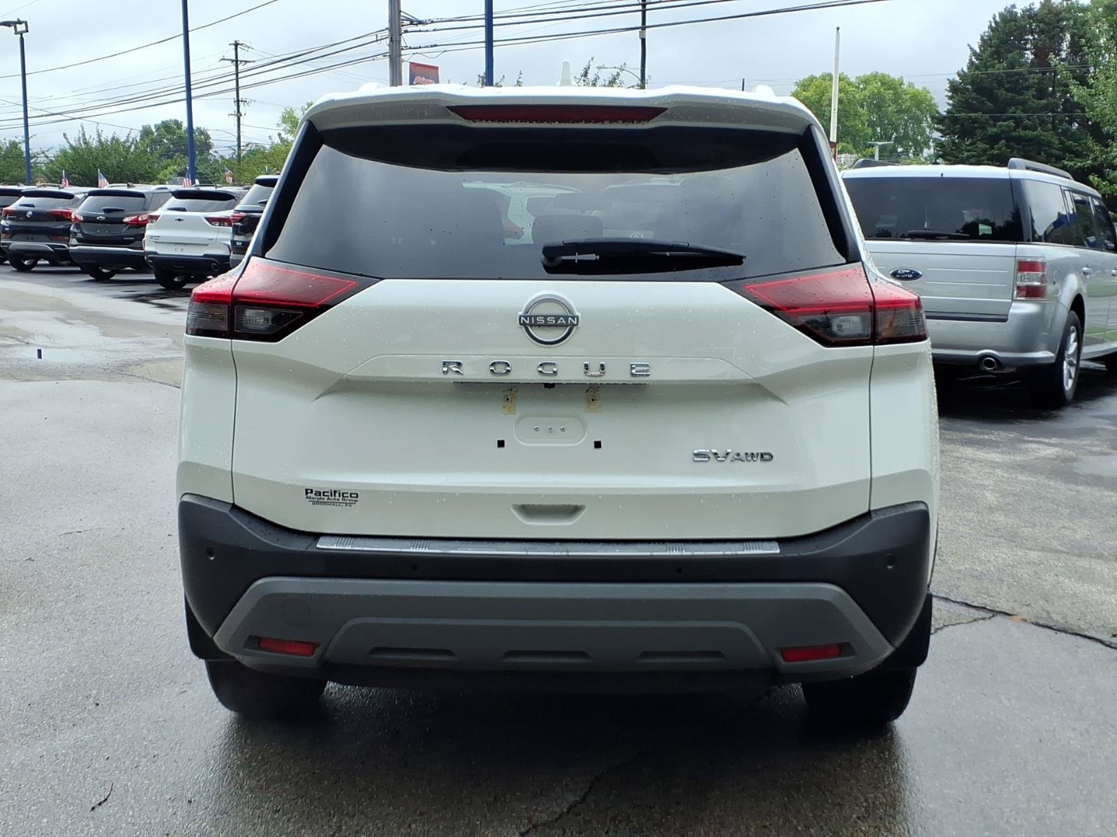 Used 2023 Nissan Rogue SV w/ SV Premium Package AWD/4WD image 4