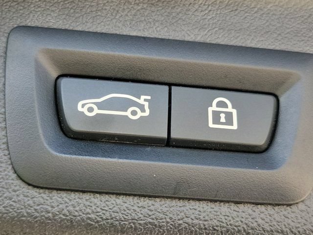 Used 2020 BMW X5 sDrive40i w/ Convenience Package RWD image 11