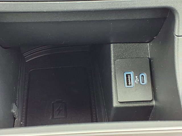 Certified 2024 Ford Edge SEL w/ Convenience Package image 12