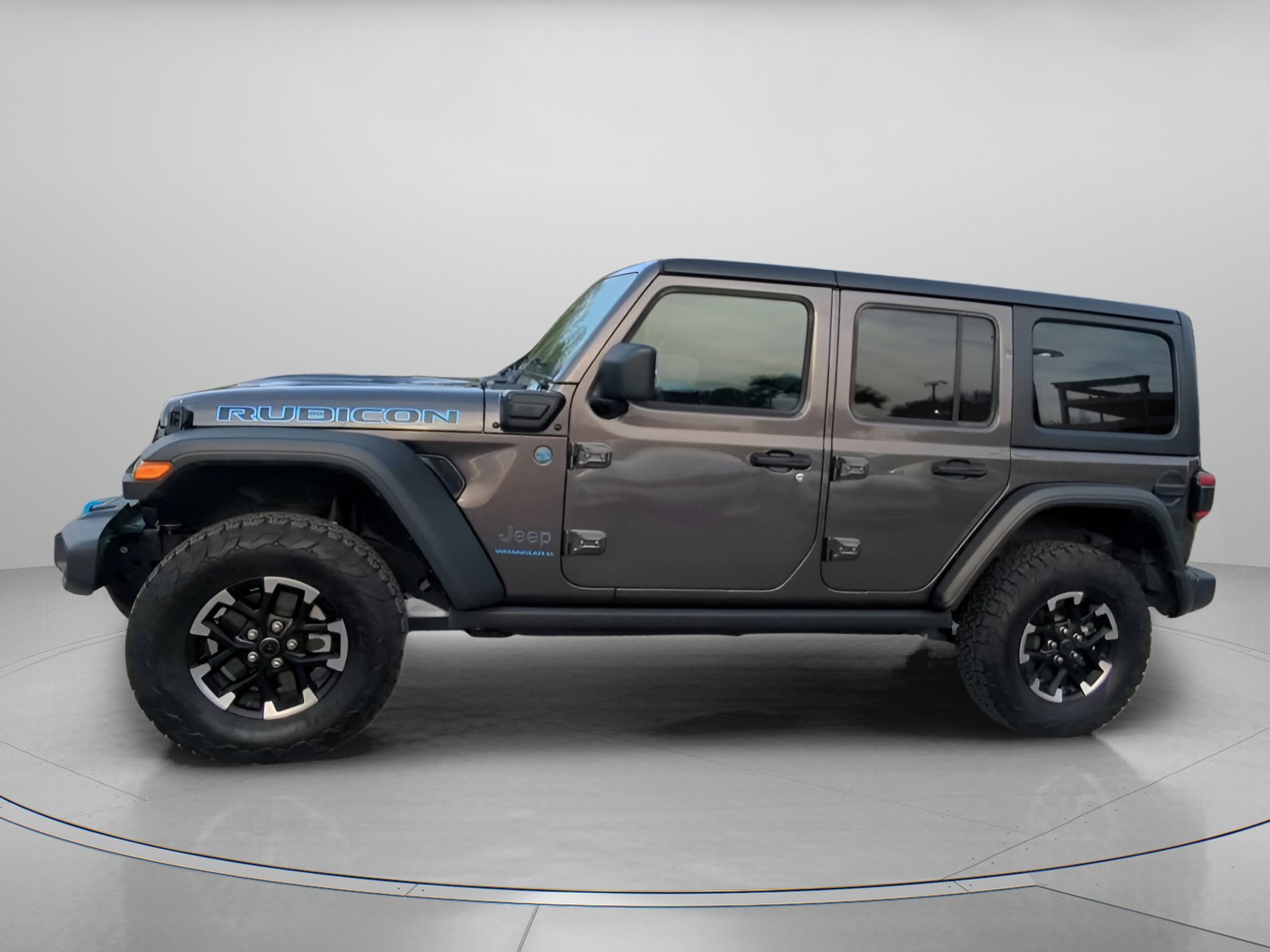 Used 2025 Jeep Wrangler Rubicon w/ Convenience Group image 14